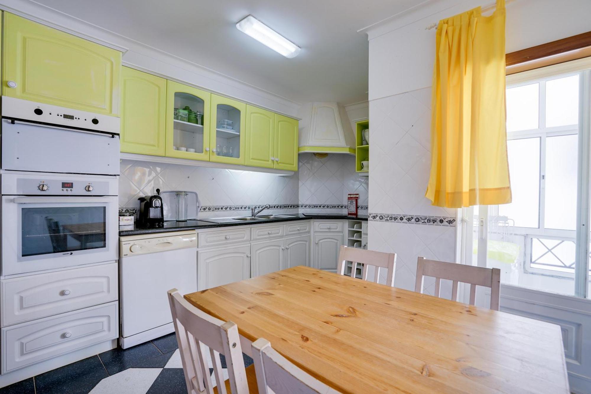 Peniche Sun & Surf Apartment ภายนอก รูปภาพ